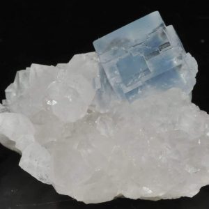 Blue fluorite from the Burc mine ( Burg, Tarn, France)