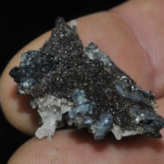 Molybdofornacite, scorodite and quartz, Tsumeb, Namibia.