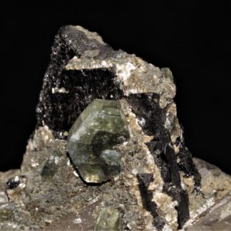 Apatite (mineral)