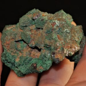 Cuprite pseudomorphosée en malachite de la mine d'Ogonja (Onganja) en Namibie.