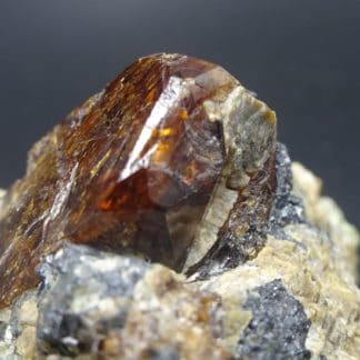 Zircon (mineral)