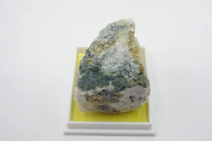 Turquoise sur quartz, Carrière des Tier, Cahay, Vielsalm, Belgique.