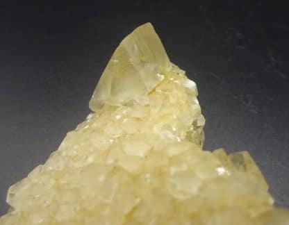 Calcite gemme, Landelies, Hainaut, Belgique.