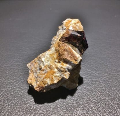 Rutile, Champion mine, Californie, Etats-Unis.