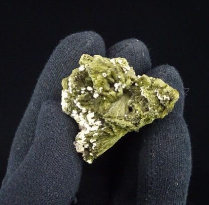 Epidote et prehnite, Quenast, Rebecq, Wallonie, Belgique.