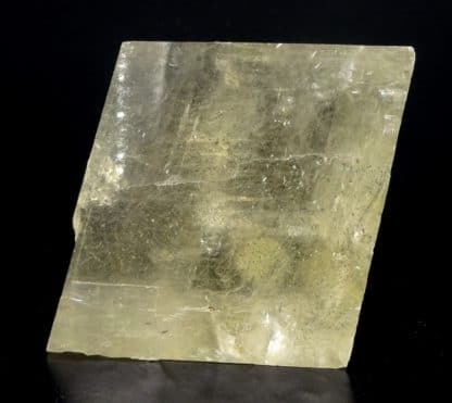 Calcite et pyrite, carrière du Boltry (Carmeuse), Seilles, Belgique.