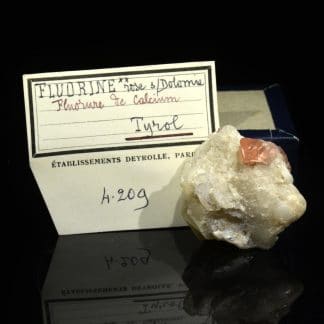 Fluorine rose et calcite, Tyrol, Autriche.