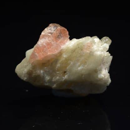 Fluorine rose et calcite, Tyrol, Autriche.