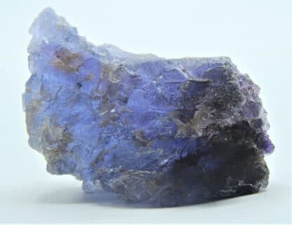 Fluorite (Fluorine) bleue à violette, carrière du Boltry, Seilles, Belgique.