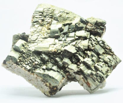 Cristaux de Pyrite en briquets et Calcite, Mine de La Niccioleta, Toscane, Italie.