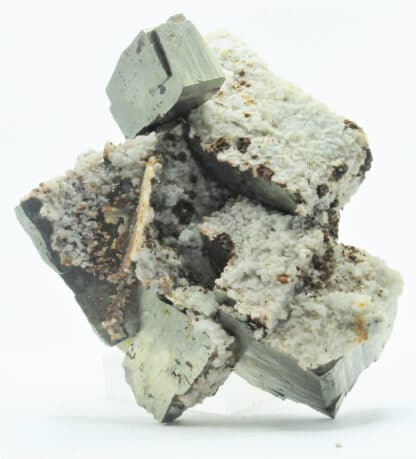 Cristaux de Pyrite en briquets et Calcite, Mine de La Niccioleta, Toscane, Italie.