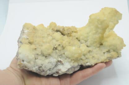 Dolomite en pseudomorphose et Mimétite, Tsumeb, Namibie.