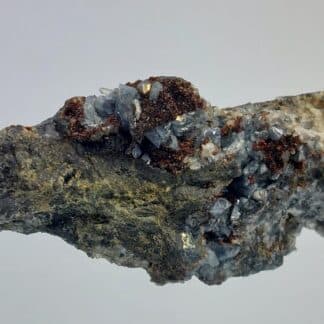 Arsendescloizite et Scorodite, Tsumeb, Namibie.