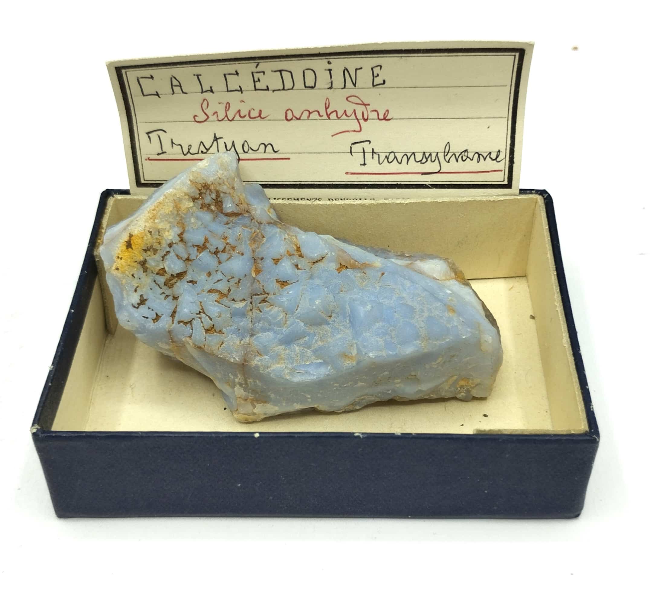 Calcédoine ps. Mélanophlogopite, Trestyan (Trestia), Roumanie.