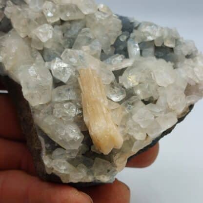 Stilbite et Apophyllite, Rio Grande Do Sul, Brésil.