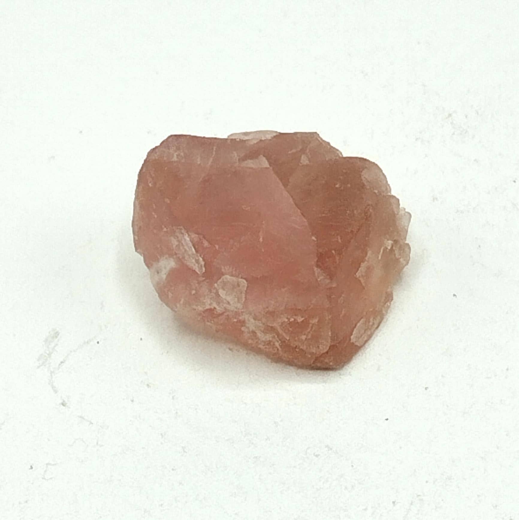 Fluorite (Fluorine) rose, Massif du Mont Blanc, Haute-Savoie.