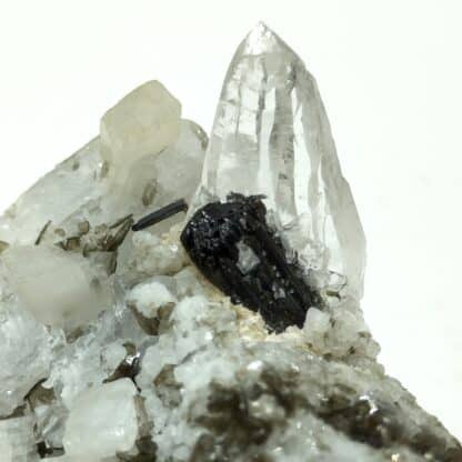 Tourmaline, Rutile et Quartz, Tunnel du Gothard, Suisse.