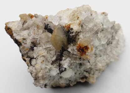 Rutile, Quartz et Calcite, Lukmanierschlucht, Grisons, Suisse.