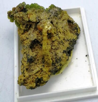 Pyromorphite et wulfénite , Les Farges, Ussel, Corrèze, Limousin.