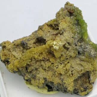 Pyromorphite et wulfénite , Les Farges, Ussel, Corrèze, Limousin.