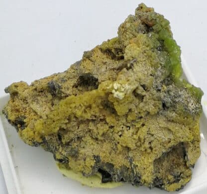 Pyromorphite et wulfénite , Les Farges, Ussel, Corrèze, Limousin.