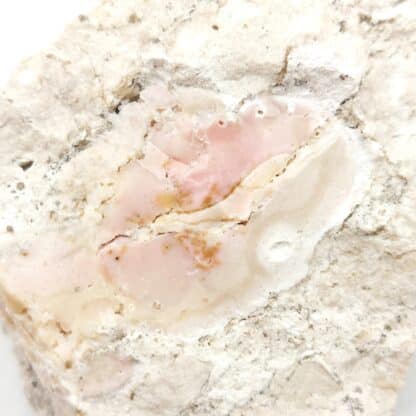 Quincite (Opale) et Sépiolite, Quincy, Cher.